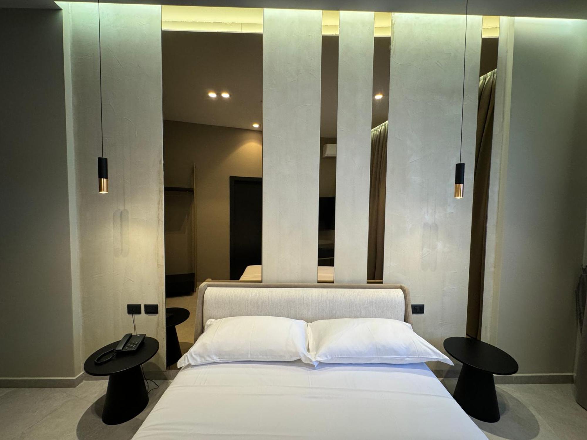 Nuna Hotel Radhima Kültér fotó