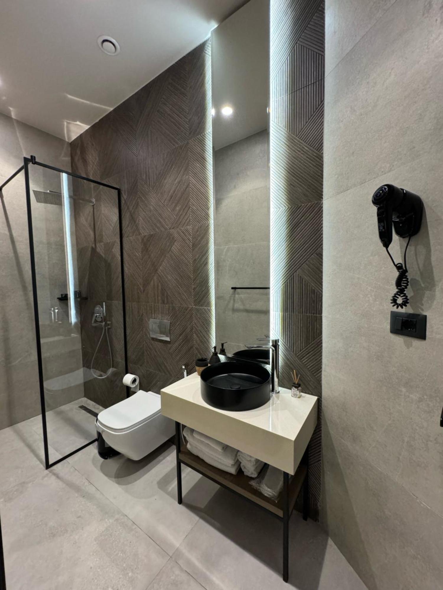 Nuna Hotel Radhima Kültér fotó