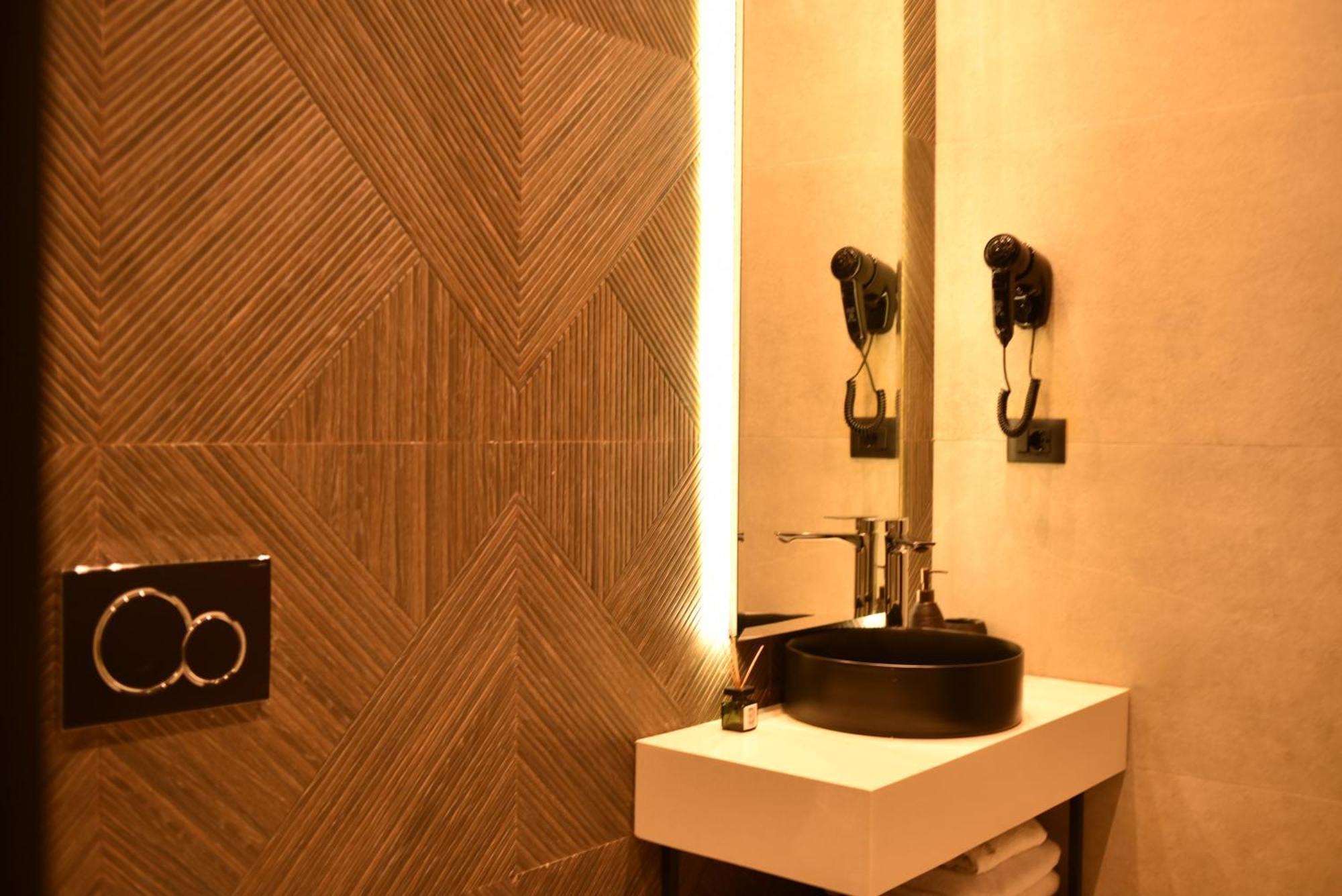 Nuna Hotel Radhima Szoba fotó