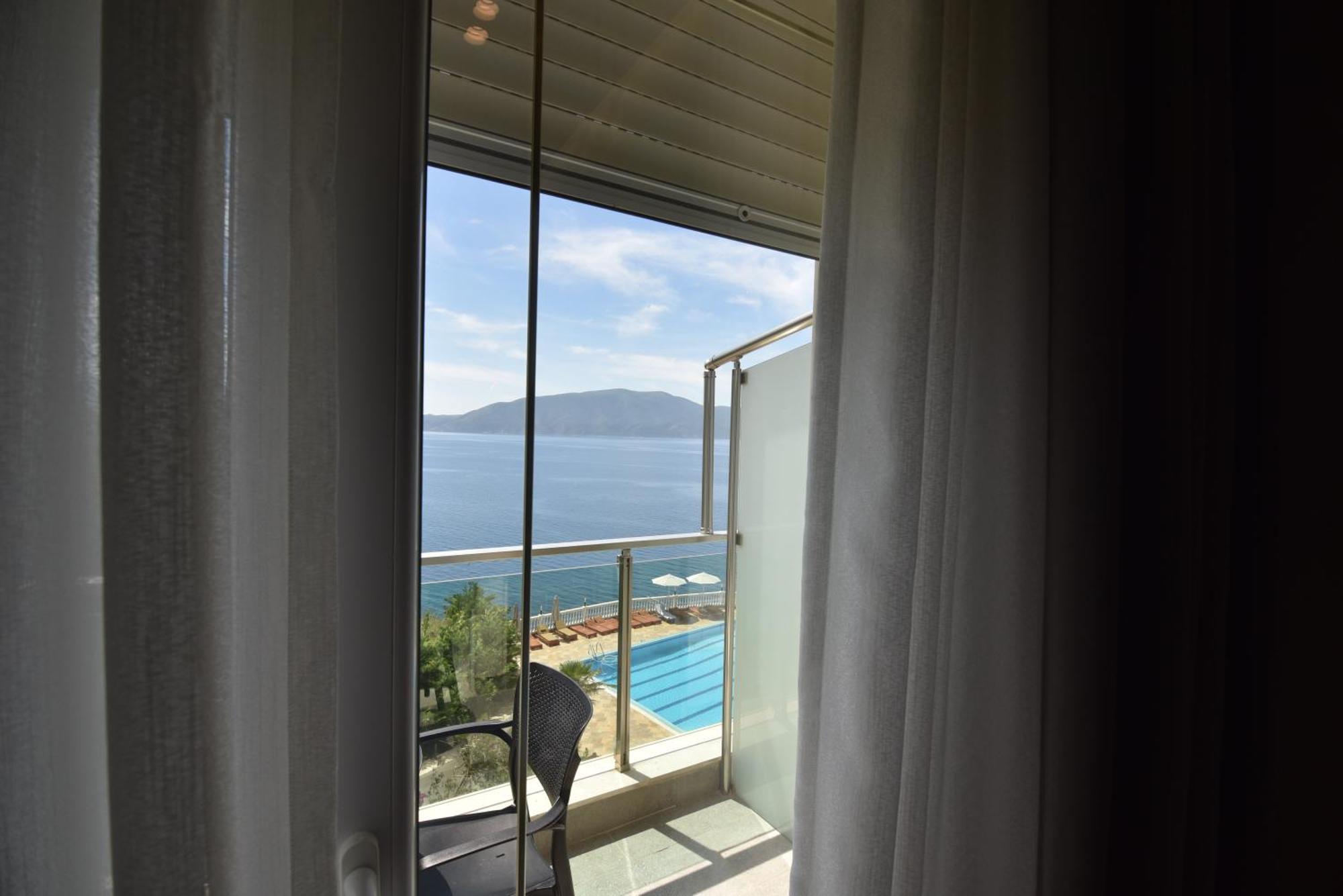 Nuna Hotel Radhima Szoba fotó