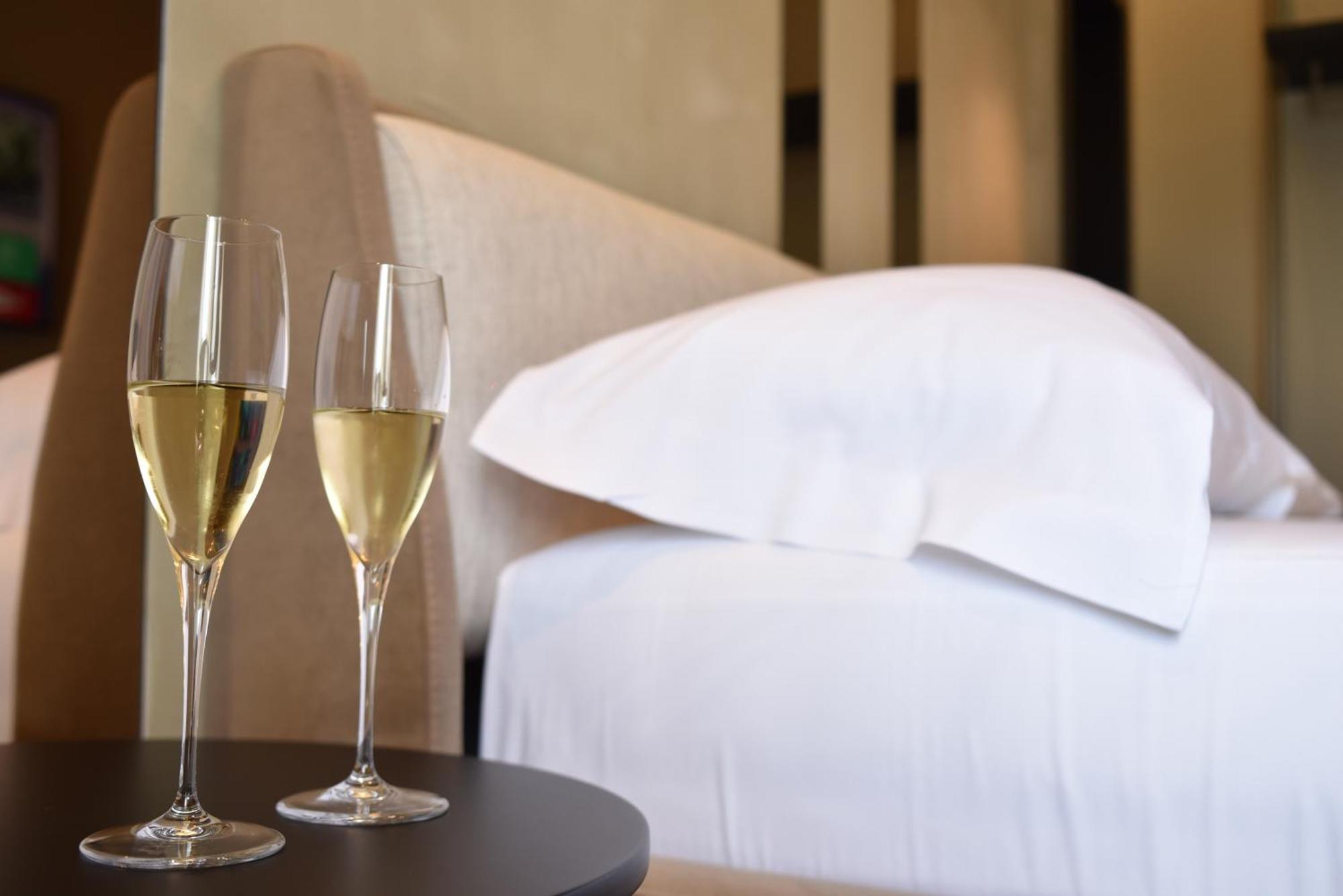 Nuna Hotel Radhima Szoba fotó