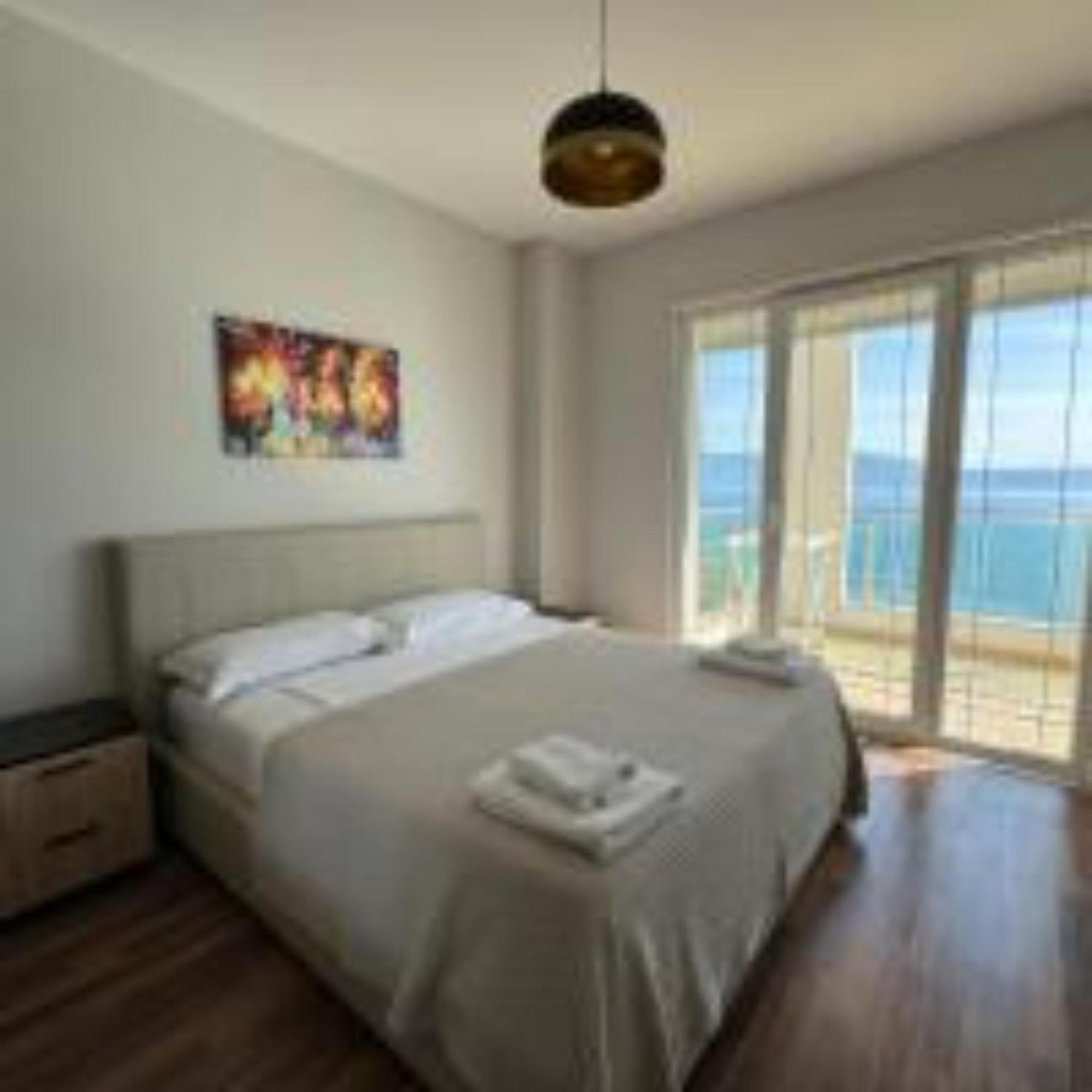 Nuna Hotel Radhima Kültér fotó