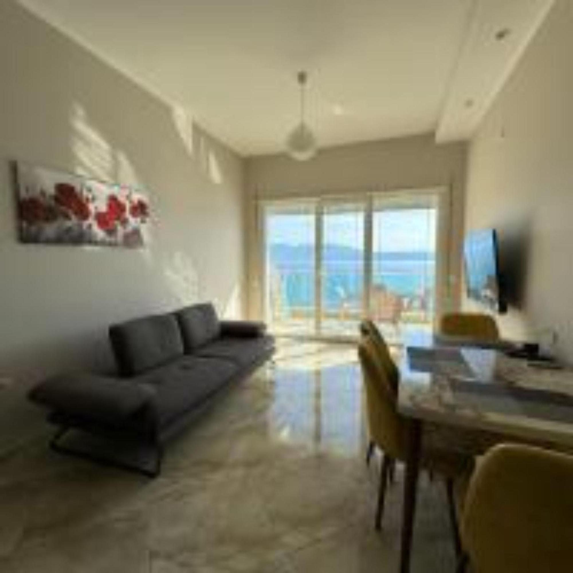 Nuna Hotel Radhima Kültér fotó